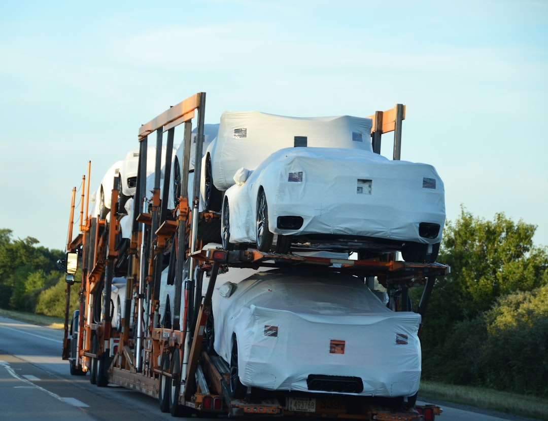 Gdje autotransporter može doći po vozilo — utovarno mjesto, pristup i dogovor termina